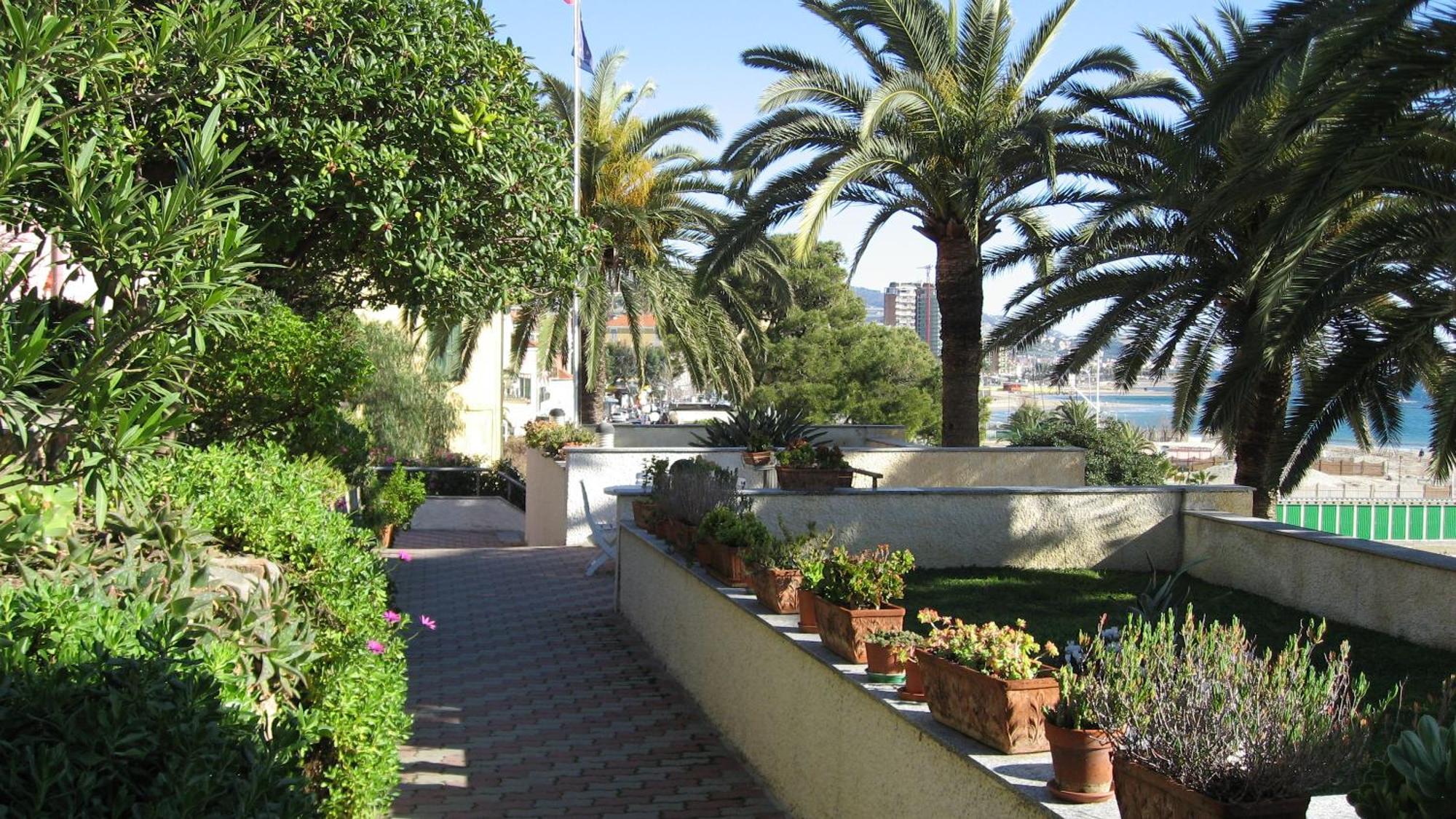 Villa Sacra Famiglia Casa Per Ferie Arma di Taggia Exteriér fotografie