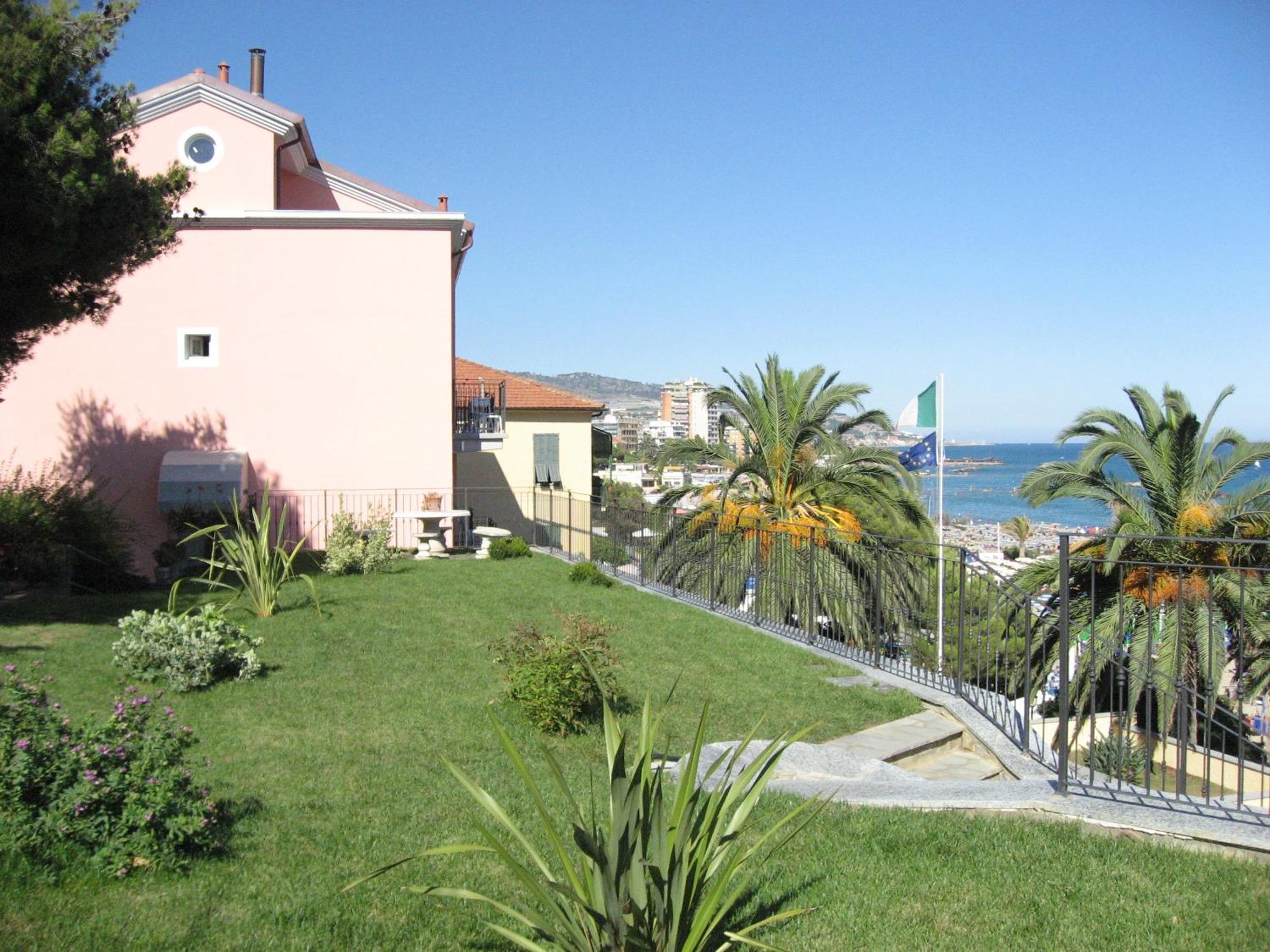 Villa Sacra Famiglia Casa Per Ferie Arma di Taggia Exteriér fotografie